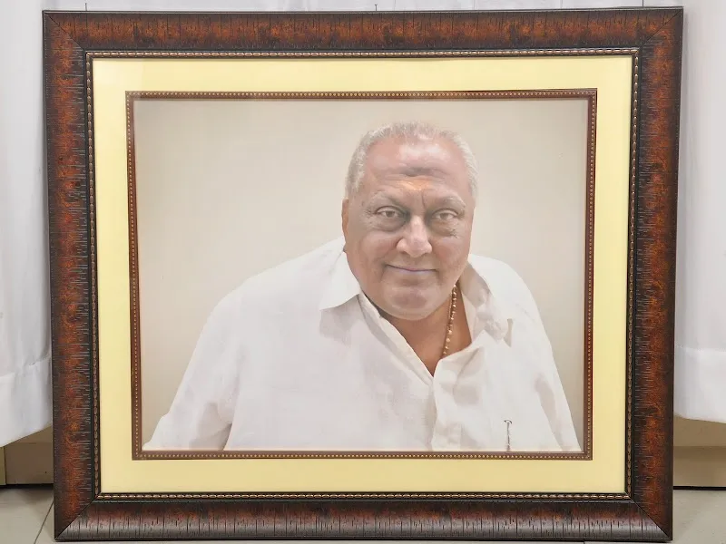 SRI LAKSHMI PHOTO FRAME WORKS & PHOTO STUDIO