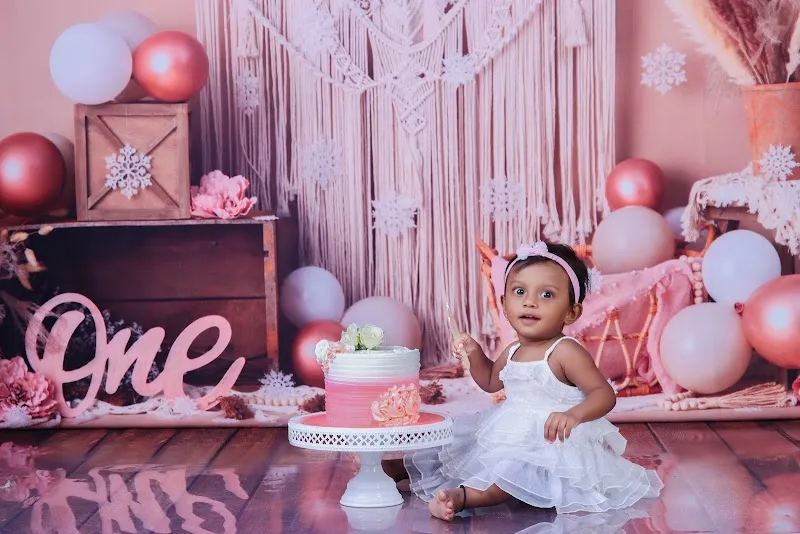 Poonam Studio & earlymoments photography