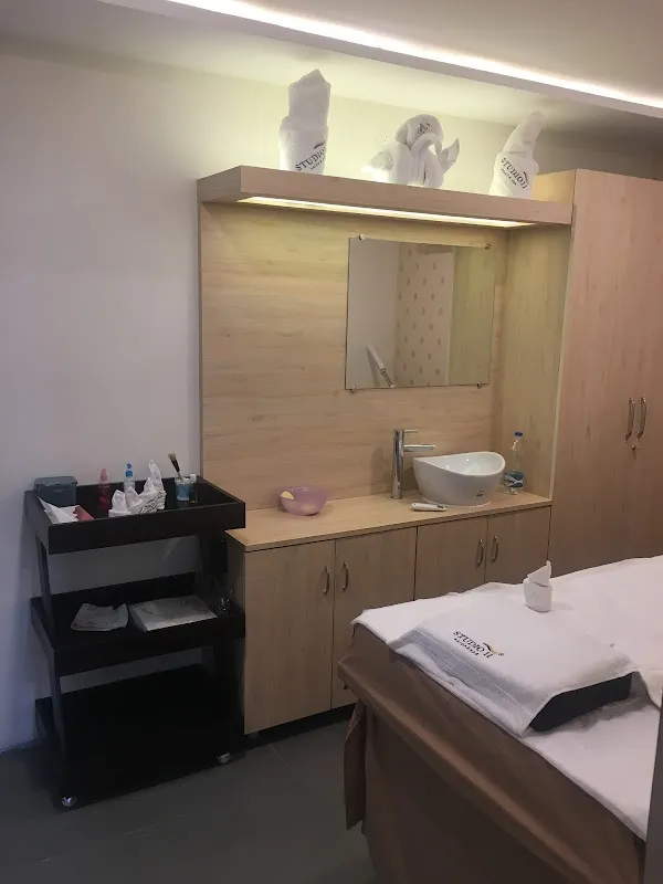STUDIO11 Salon & Spa Guntur