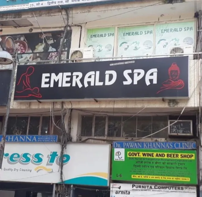Emerald Spa-Massage Center in Vasant Vihar Delhi | Spa in Vasant Vihar | Luxury Spa in Vasant Vihar