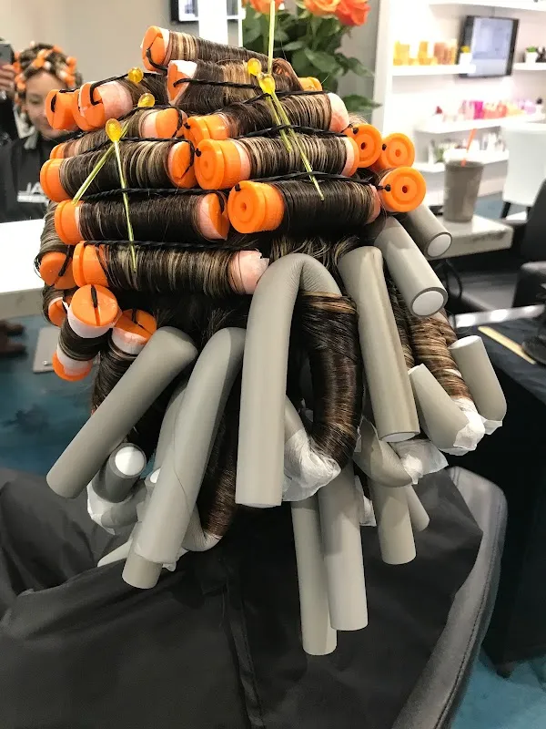 MAY-RAH-KEE Salon
