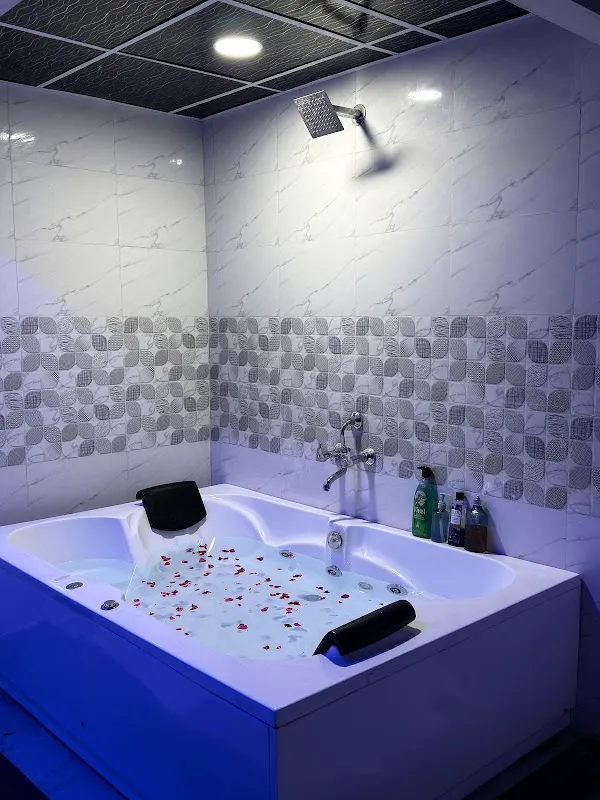 Glow Family Spa