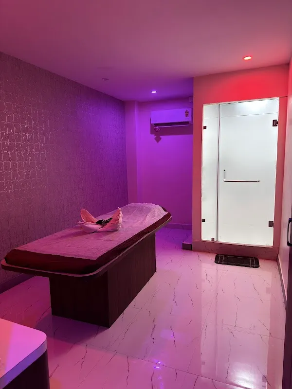 Glow Family Spa