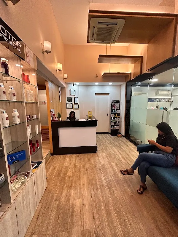 Elanza de Look - Dabolim (Unisex Salon & Spa)