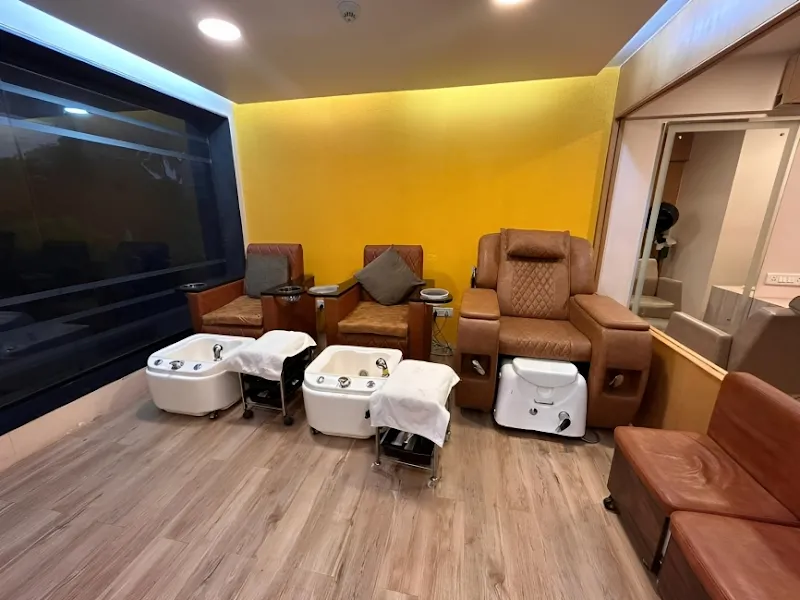 Elanza de Look - Dabolim (Unisex Salon & Spa)