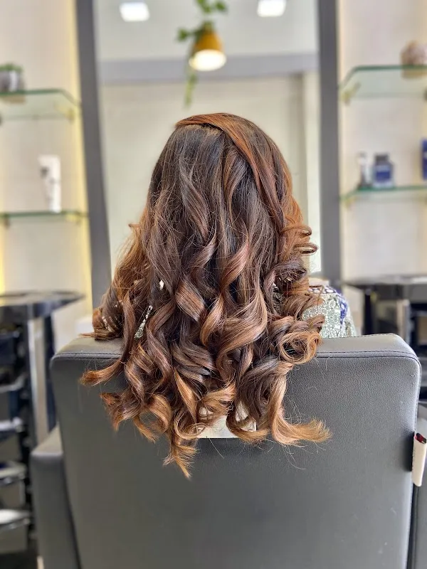 Ora salon