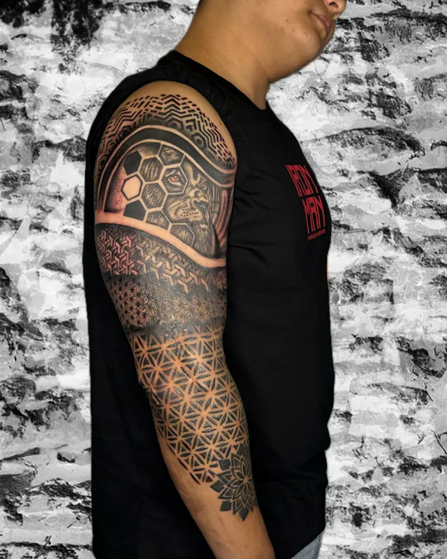 Burning needle tattoo studio
