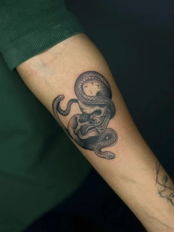 Ganga Tattoos body piercing