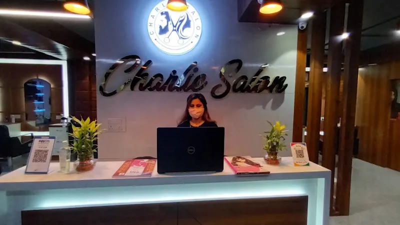 Charlie Unisex Salon Agra