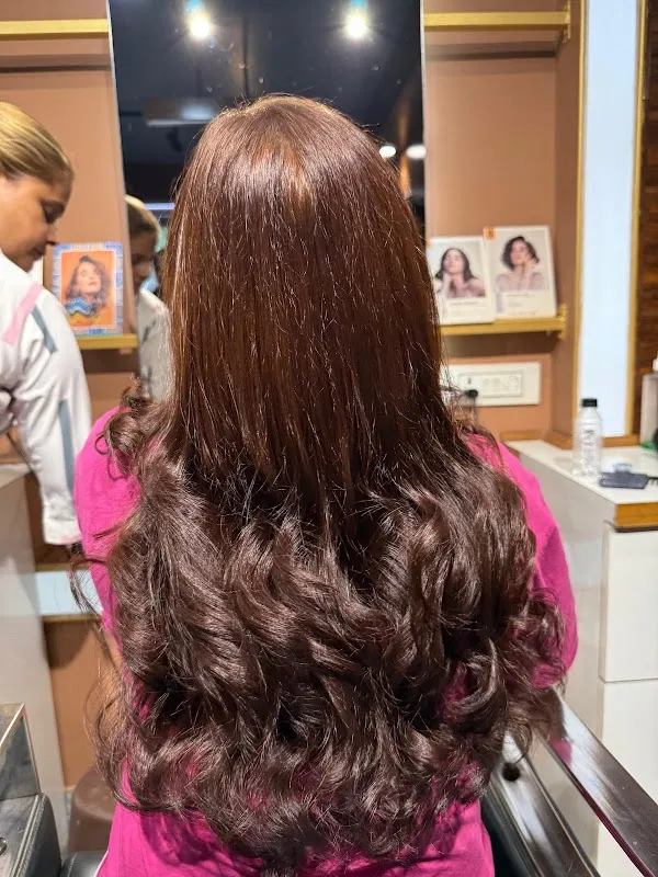Charlie Unisex Salon Agra