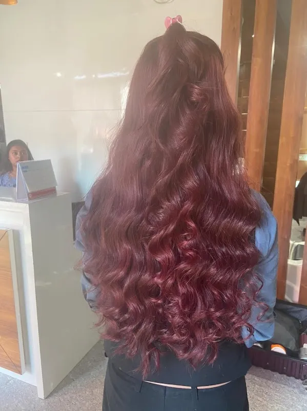 Charlie Unisex Salon Agra