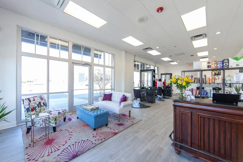 Knockout, a hair studio