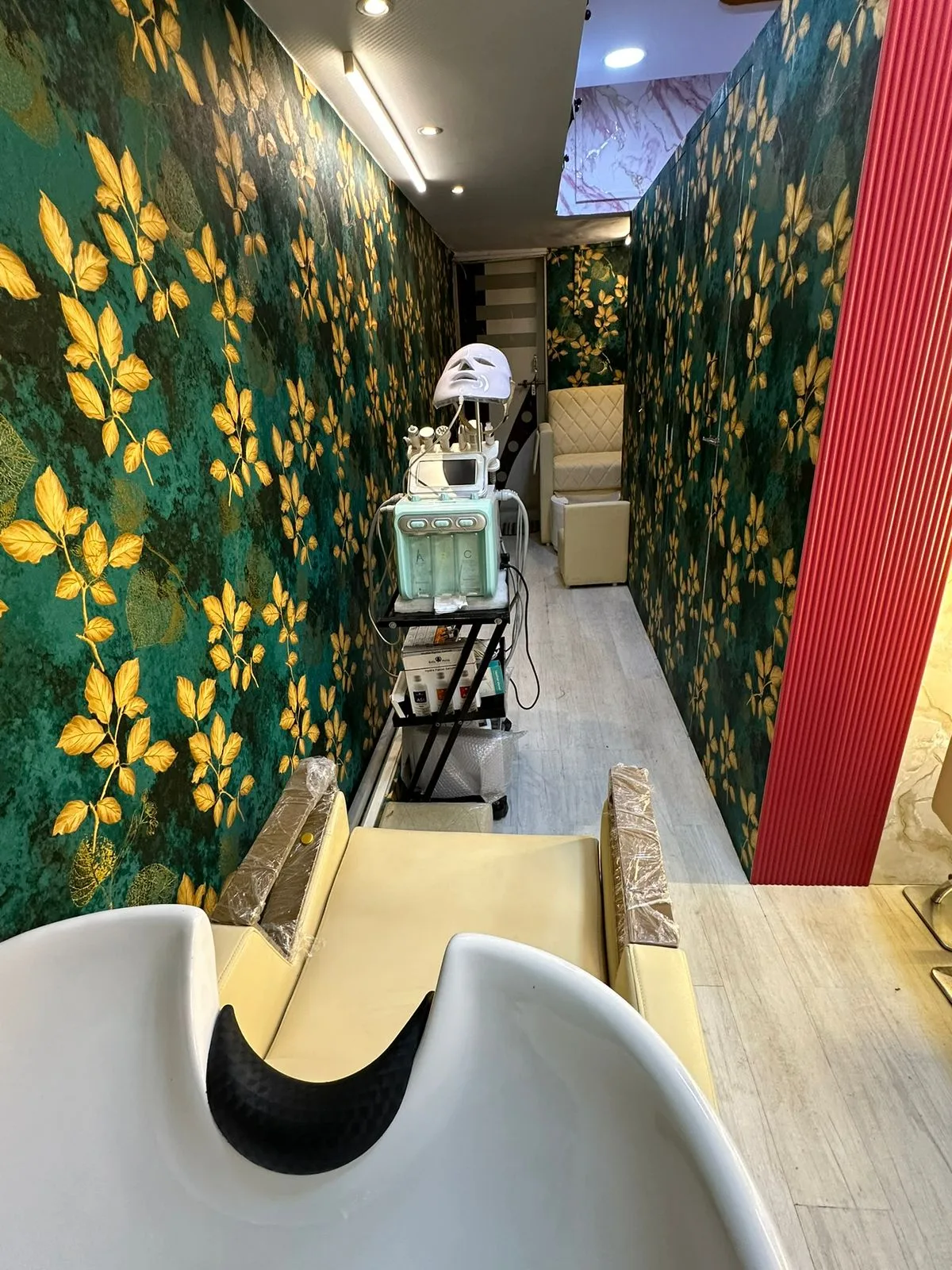 Imrozia Beauty Salon
