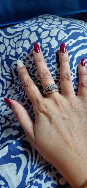 Lakme Salon For Him and Her in Galleria,Powai,Mumbai