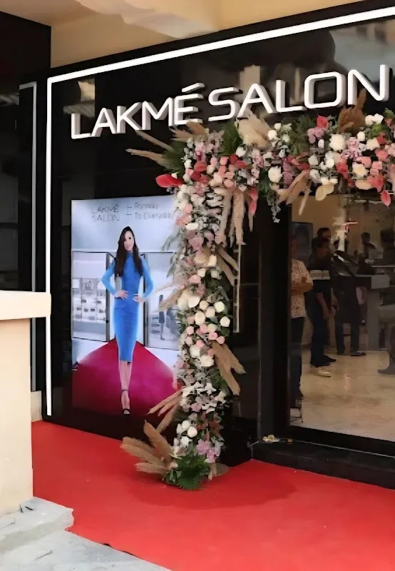 Lakme Salon For Him and Her in Galleria,Powai,Mumbai