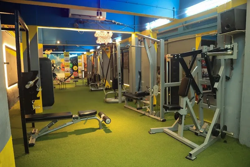 The muscle bar fitness studio