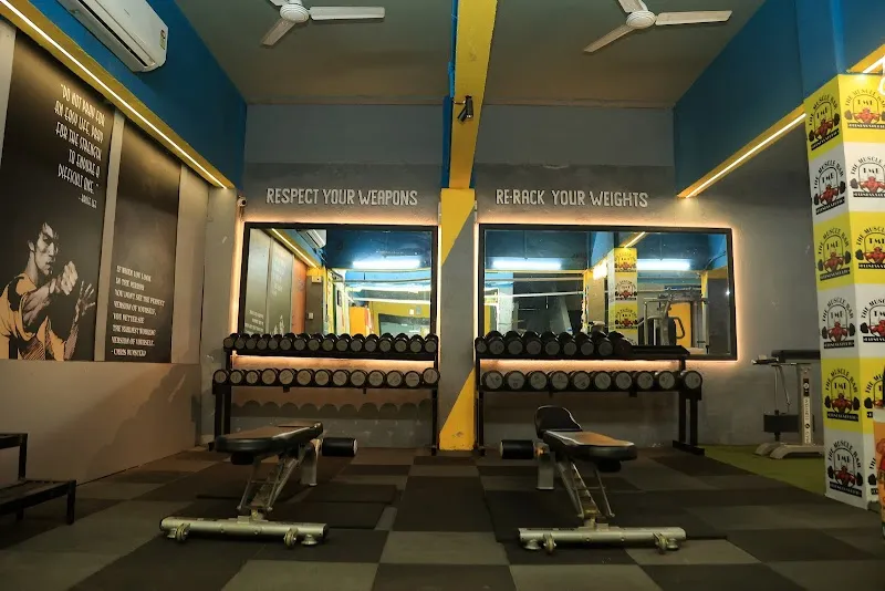 The muscle bar fitness studio