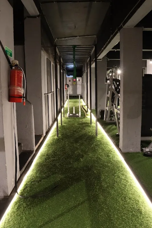 The muscle bar fitness studio