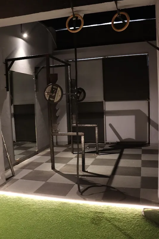 The muscle bar fitness studio
