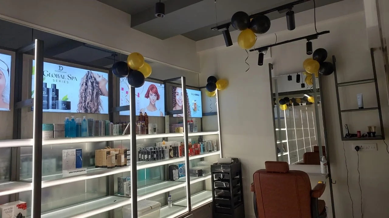 Lakme Salon For Him and Her in Auckland Road,Kolkata