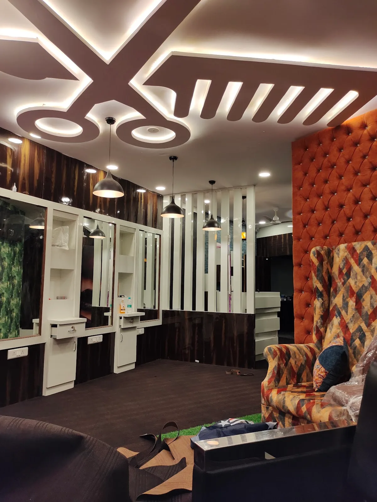 Manha Beauty Salon & Academy