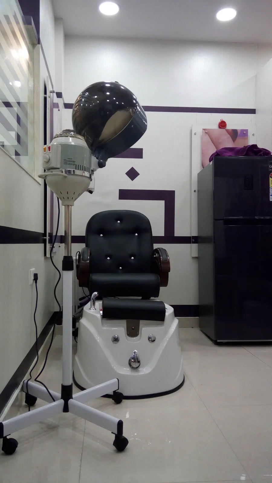 Manha Beauty Salon & Academy