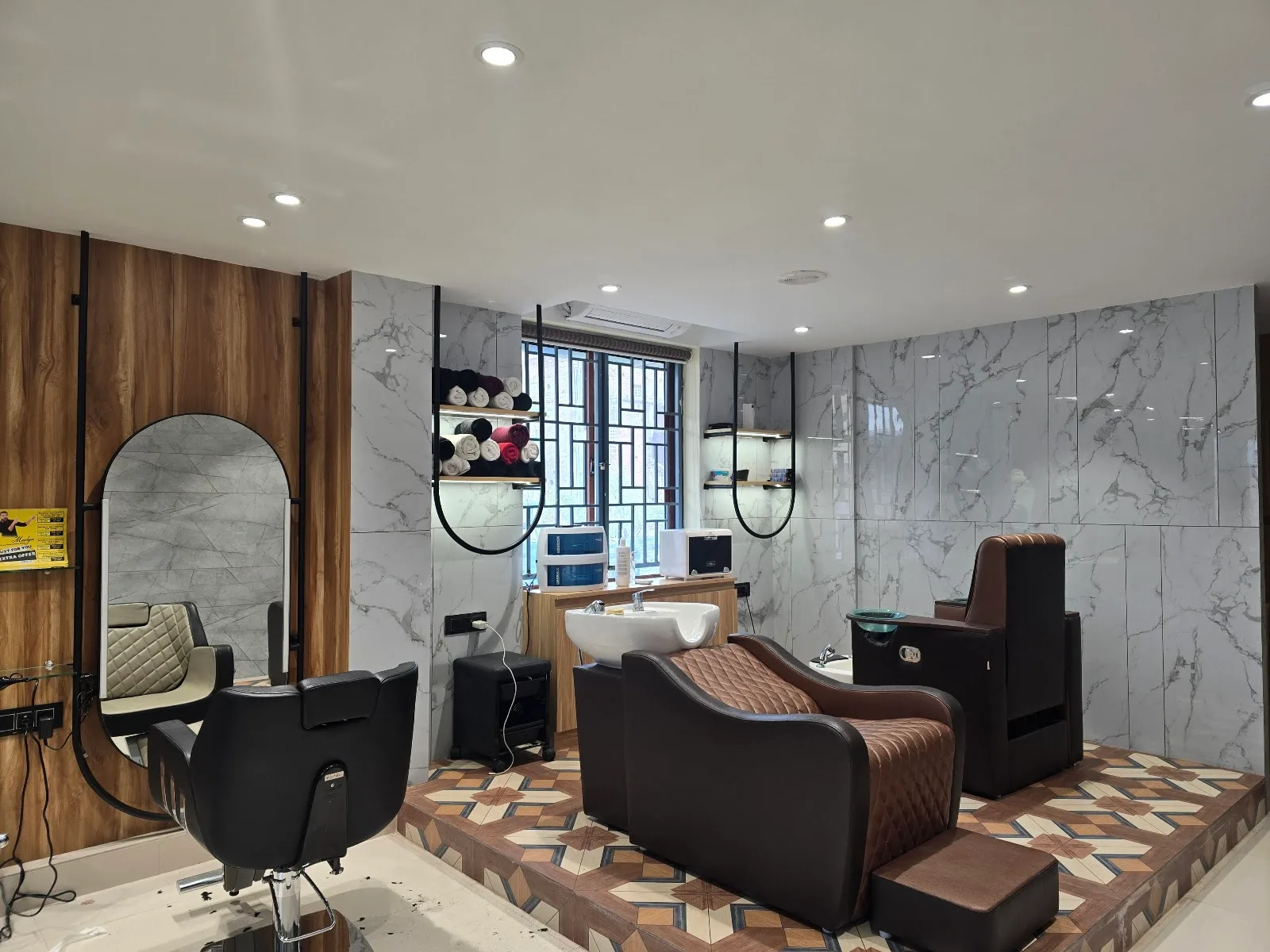 Merlyn Family Salon