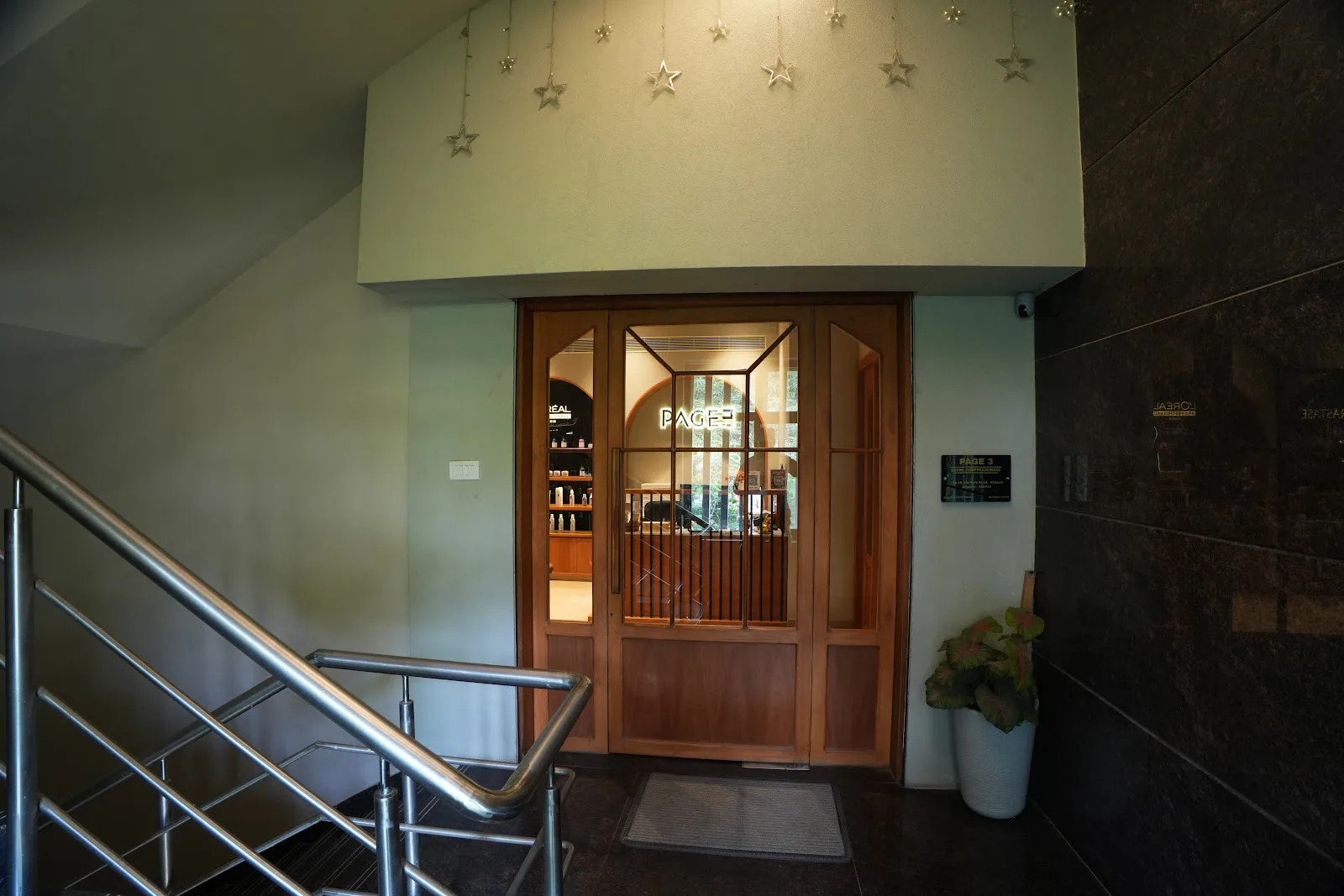 Page 3 Luxury Salon & Makeover Studio Kilpauk