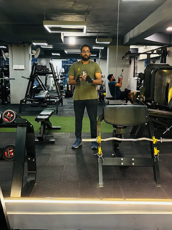 THE MASTER FITNESS CLUB