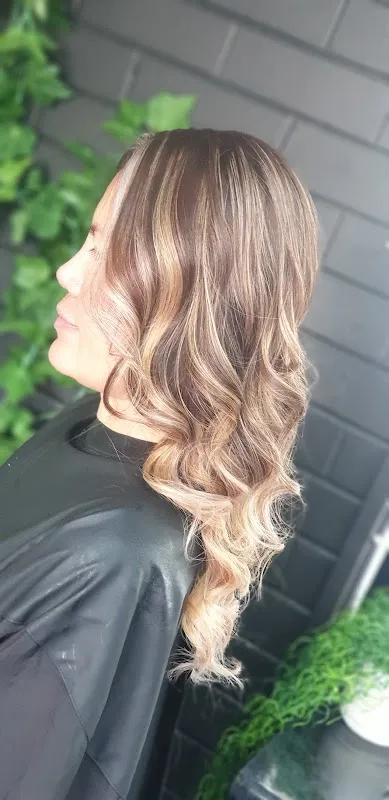 Mane Hair Studio