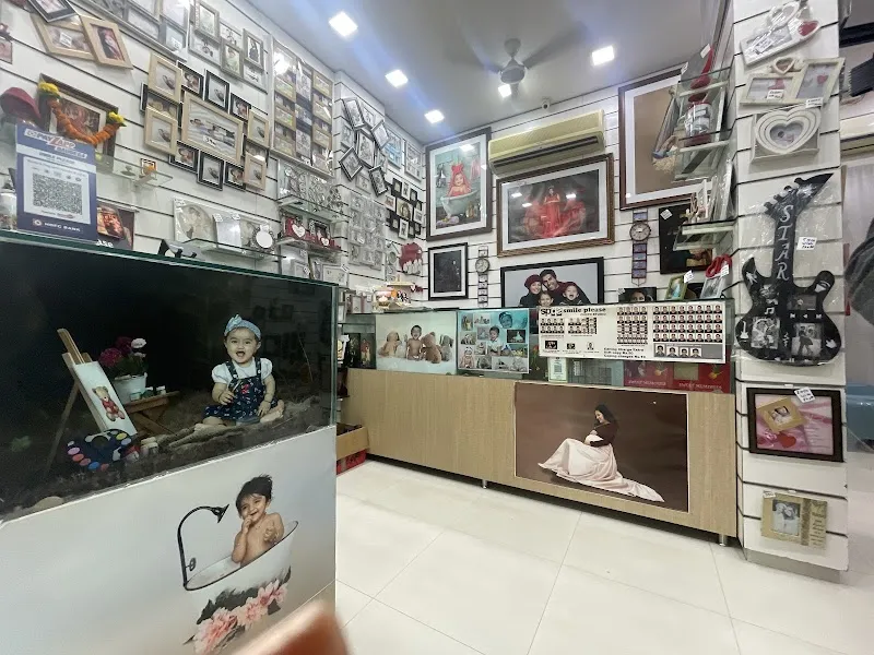 smile please Photo Studio
