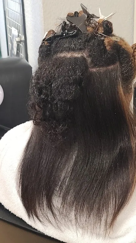Bella's DR hair salon