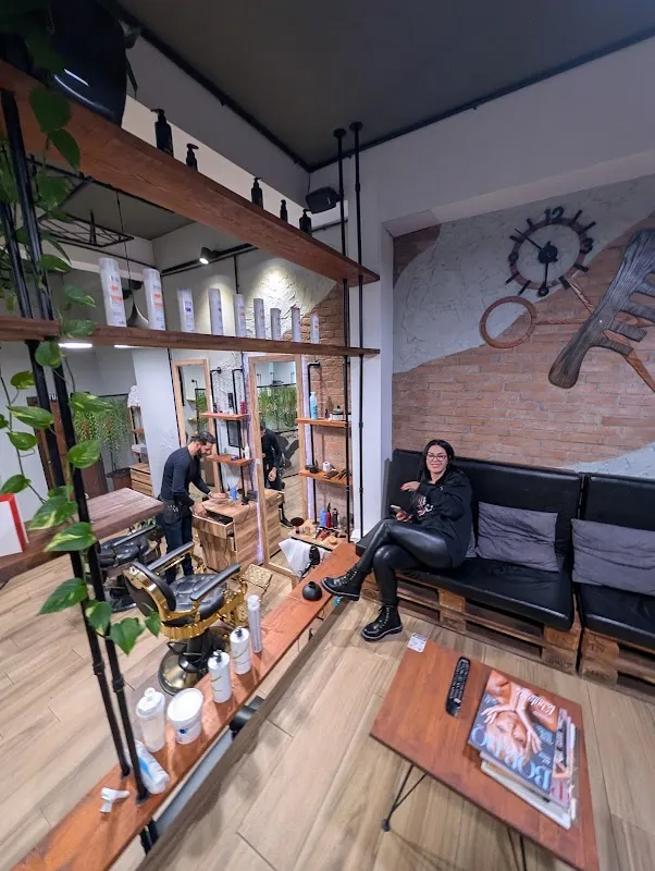 Kri Salon