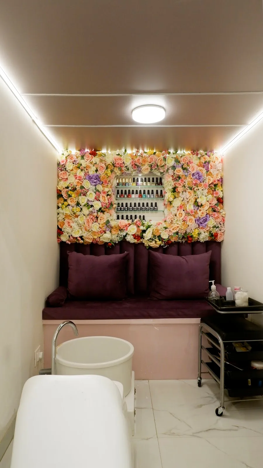 7 Wonders Studio - Unisex Salon
