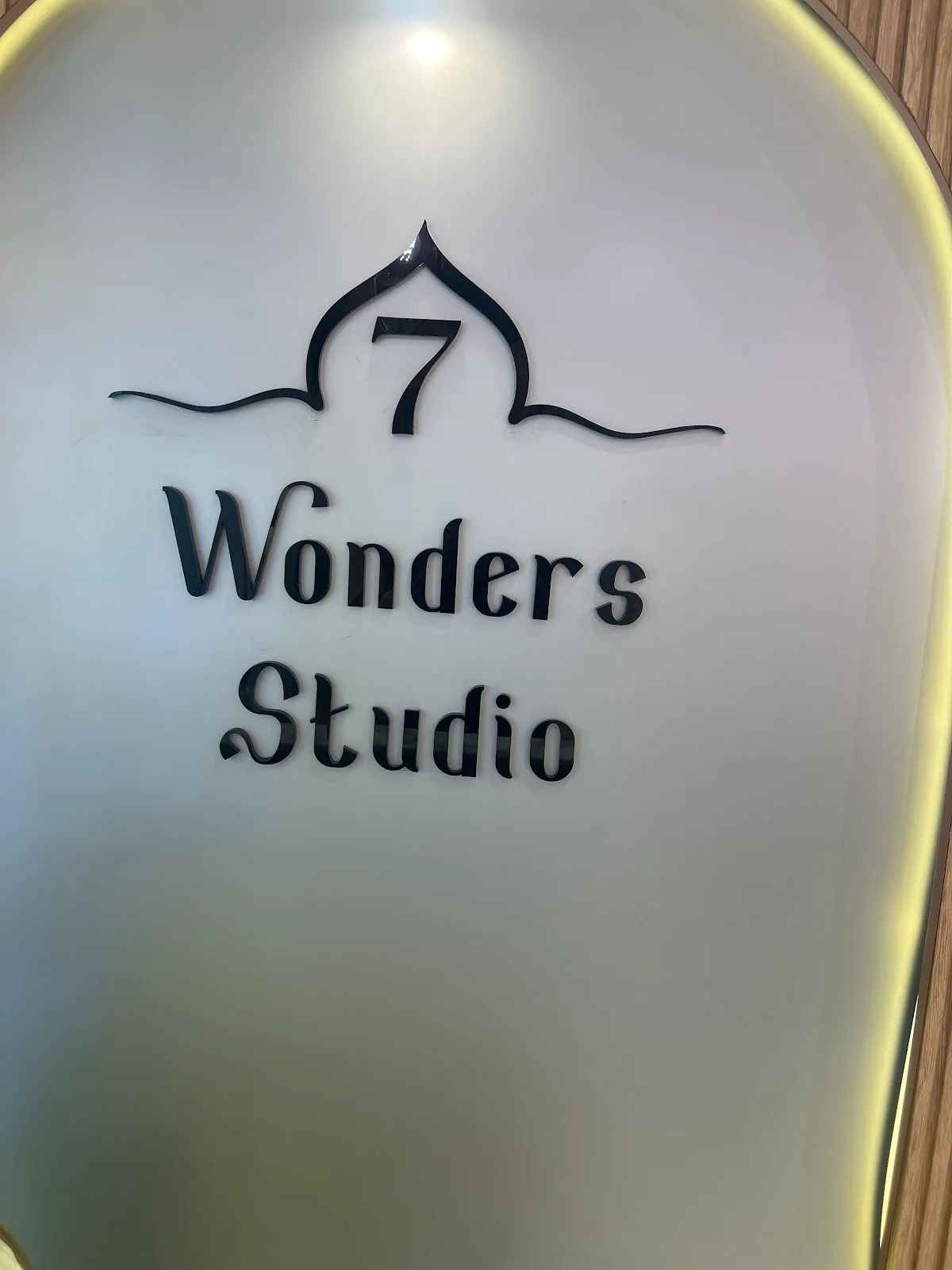 7 Wonders Studio - Unisex Salon