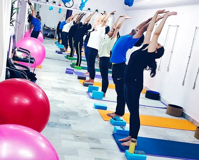 The fitness yoga Classes yoga center