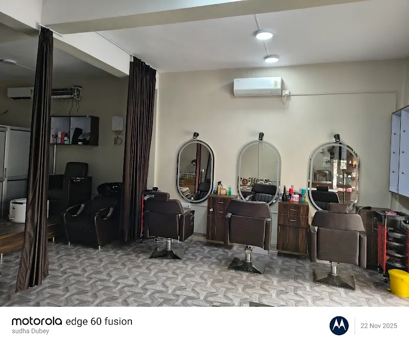 Advance Looks Unisex Salon & Academy