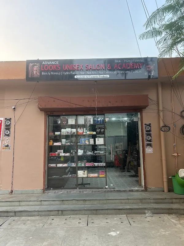 Advance Looks Unisex Salon & Academy