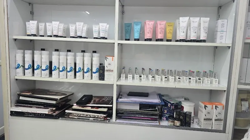 Snippets Hair Studio & Academy