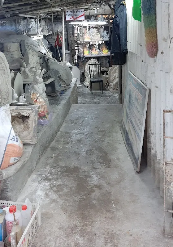 Milind more art studio ( More Ganpati karkhana )