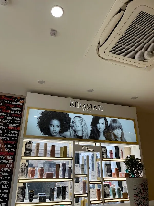 Marie Claire Paris Salon & Wellness - Hazratganj Le Press | The Luxury Salon | Best Salon In Lucknow| Salon In Hazratganj
