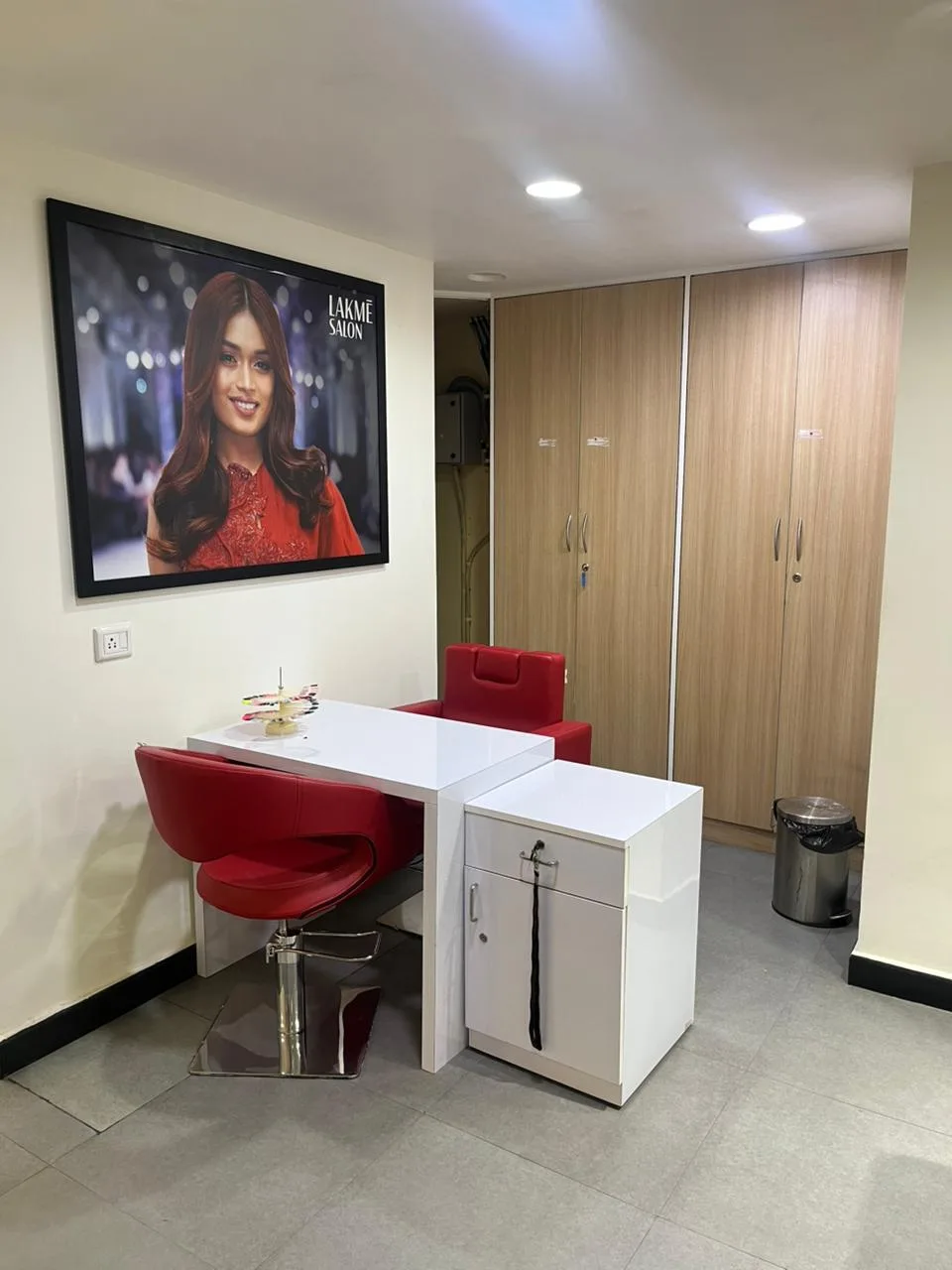 Lakme Salon in RT Nagar, HMT Layout,Bengaluru