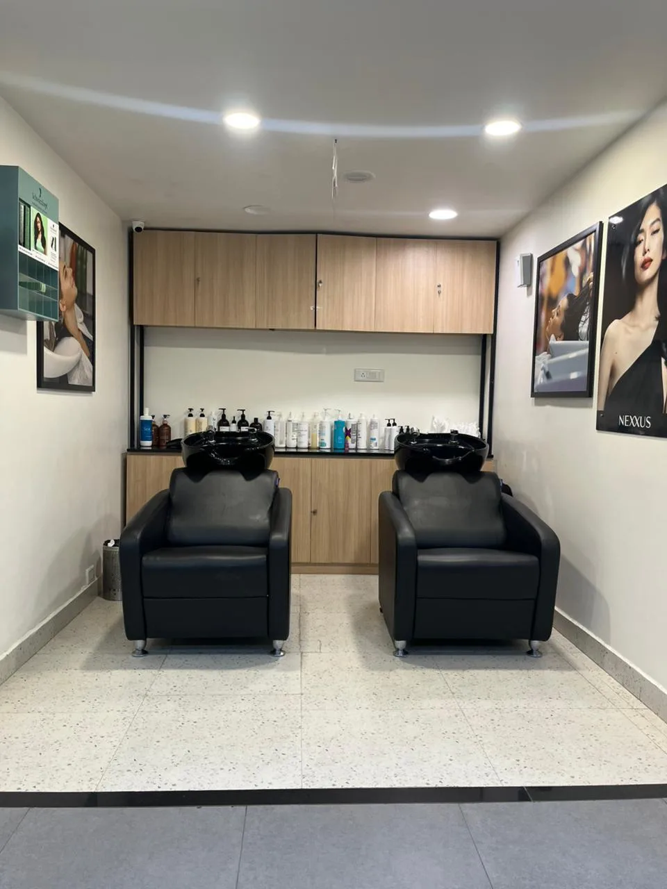 Lakme Salon in RT Nagar, HMT Layout,Bengaluru