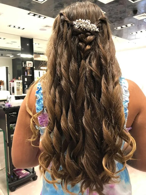 Monika Coiffure Spa Studio