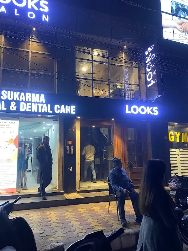 Looks Salon -Shahdara | Best Hair salon in Shahadra | Bride & Groom Makeup