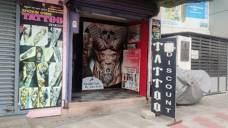 Smokin' Guns Tattoo Studio