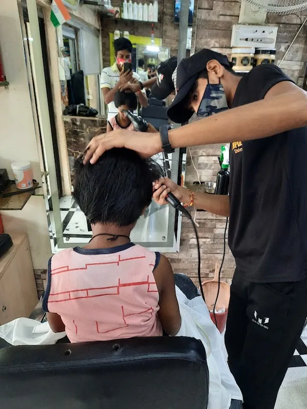 Popular salon Sartaj