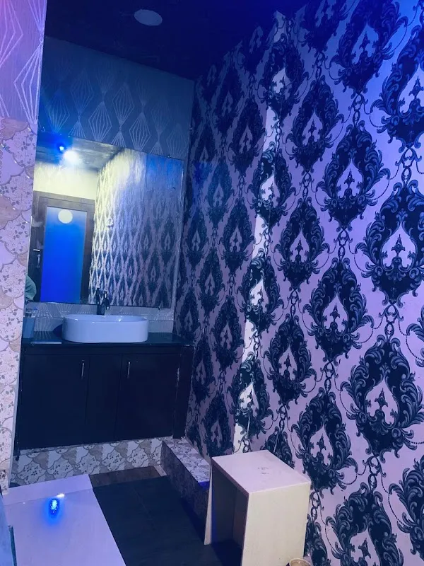 Sapphire Spa in Vashi