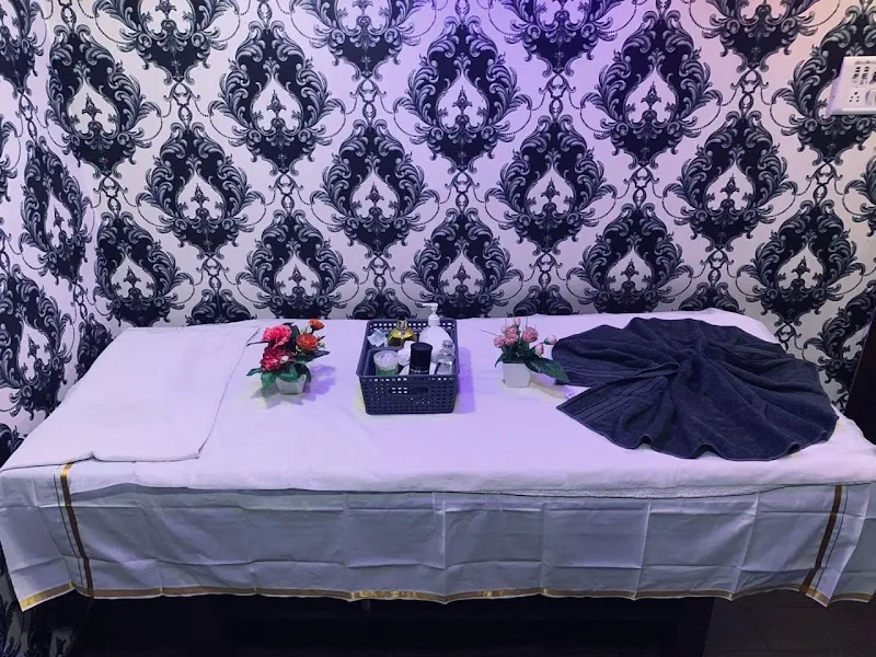 Sapphire Spa in Vashi