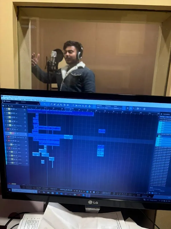 Voiceline - Recording Studio | Voice-over Services | Voice Training | Music Production